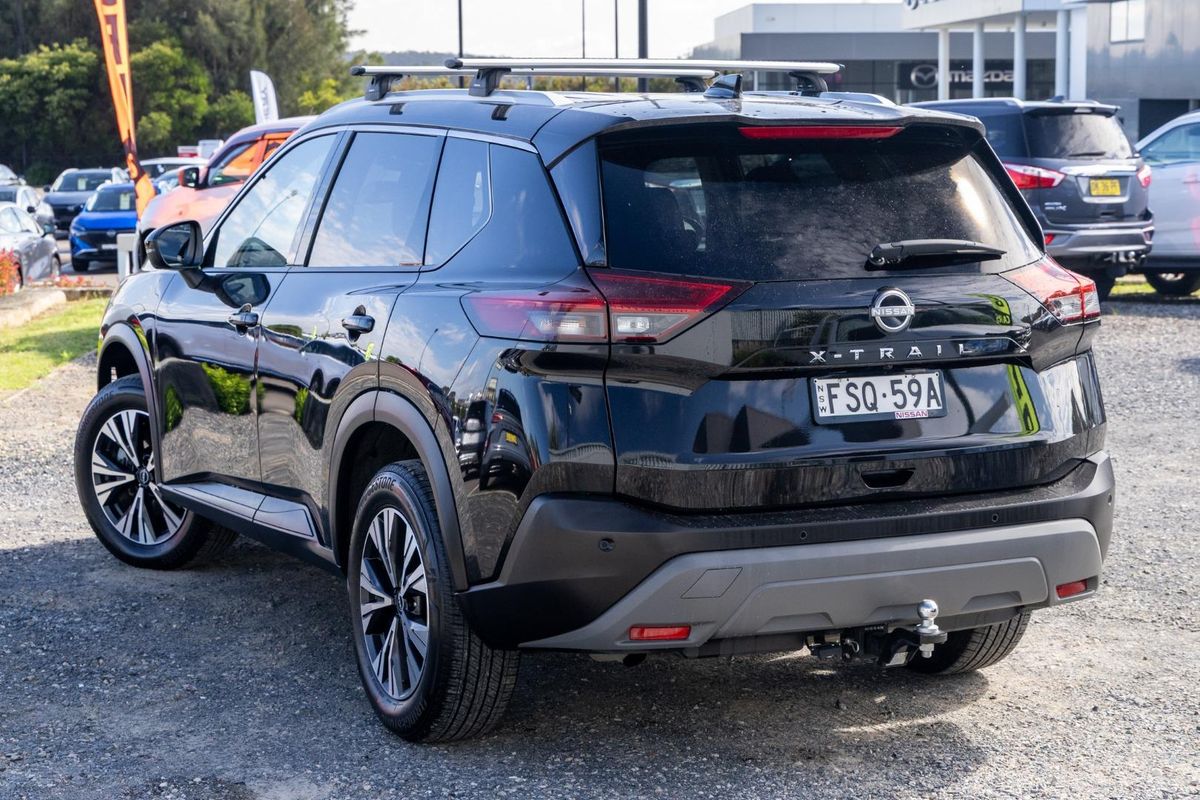 2025 Nissan X-TRAIL ST-L T33