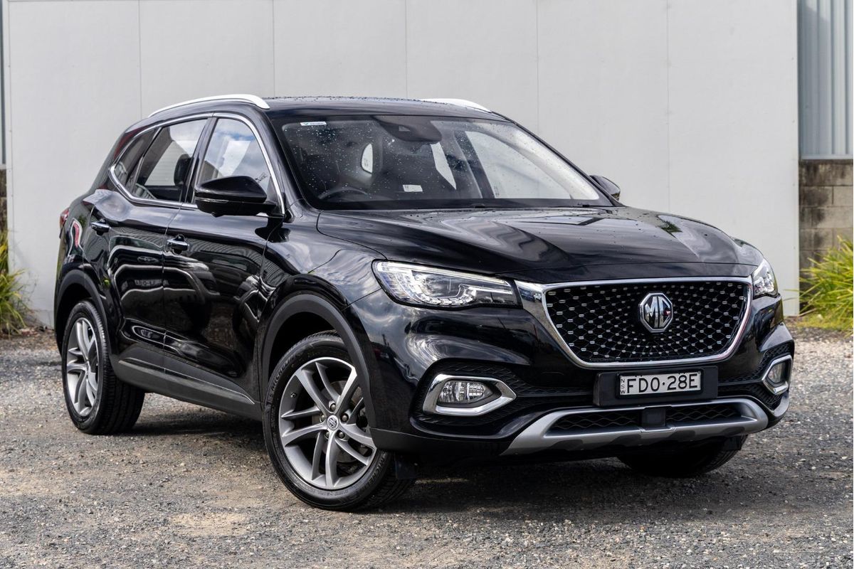 2022 MG HS Essence SAS23