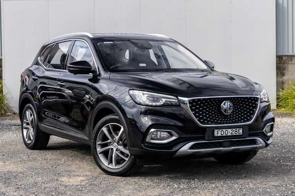 2022 MG HS Essence SAS23