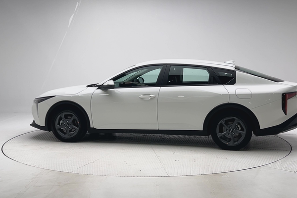 2025 Kia K4 S CL4m thumb-7