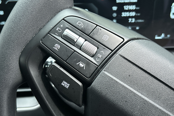 2025 Kia K4 S CL4m thumb-16