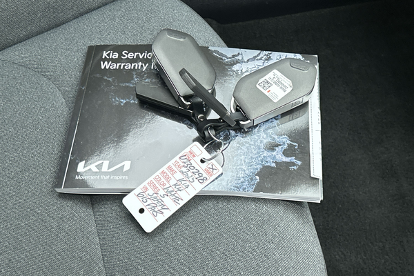 2025 Kia K4 S CL4m thumb-22