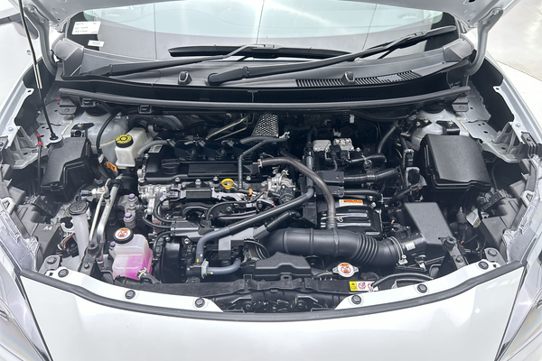 2025 Toyota Yaris Cross GX MXPJ10R thumb-10