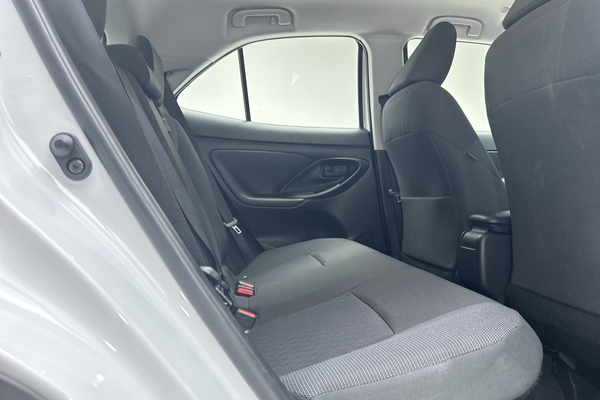 2025 Toyota Yaris Cross GX MXPJ10R thumb-11