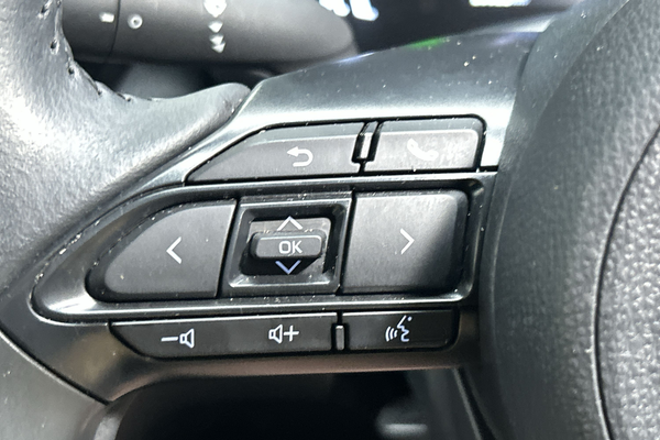 2025 Toyota Yaris Cross GX MXPJ10R thumb-17