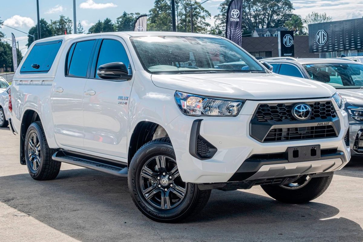 2024 Toyota Hilux SR 48V GUN126R 4X4