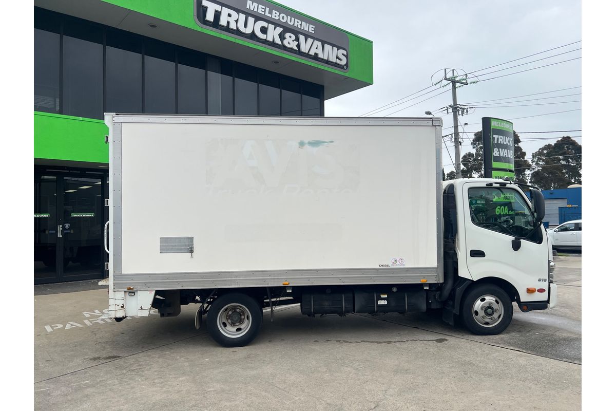 2017 Hino 300 Series 616 MWB image 9