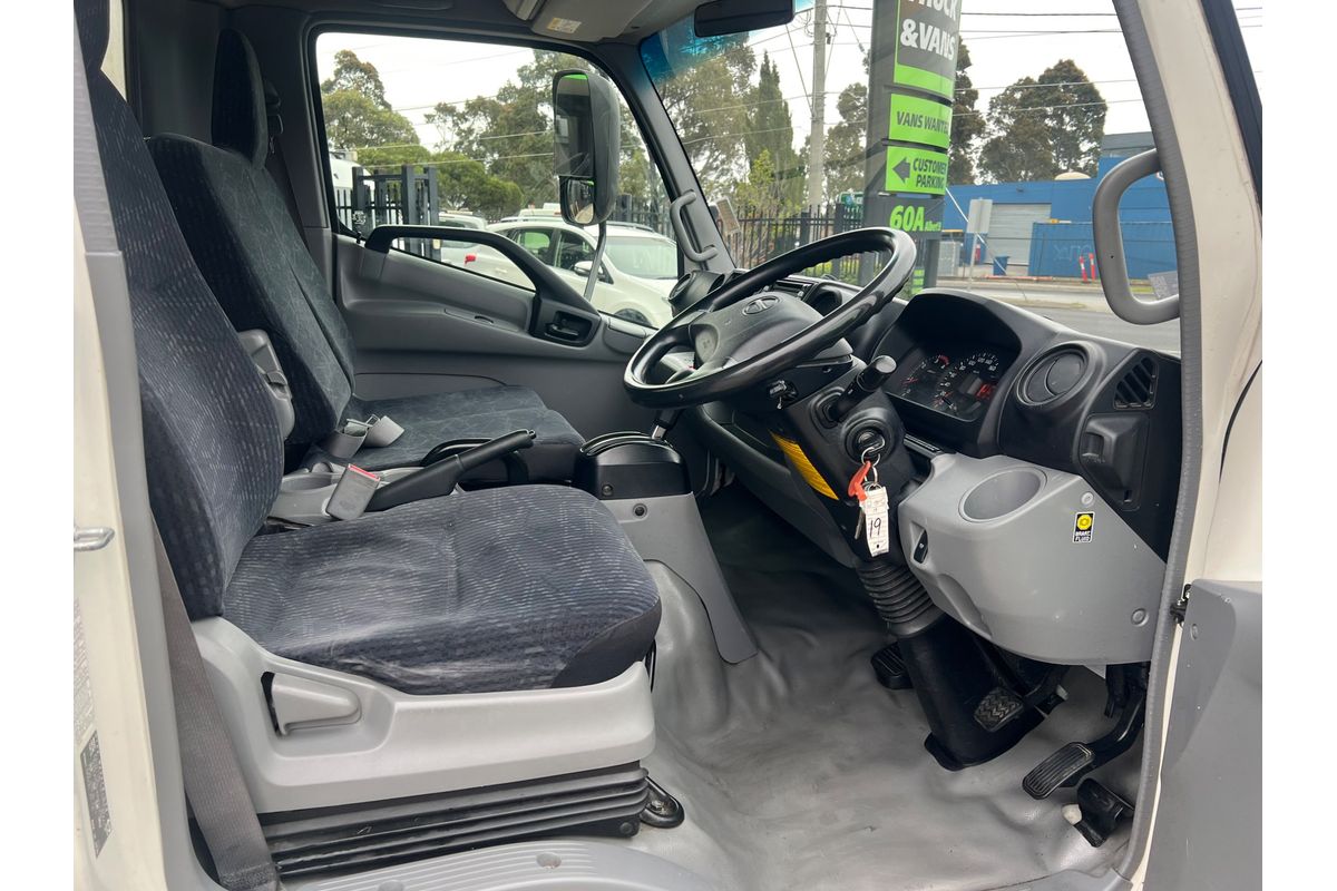 2017 Hino 300 Series 616 MWB image 10