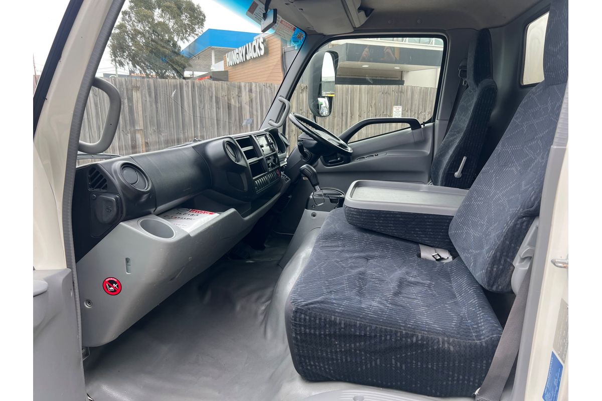 2017 Hino 300 Series 616 MWB image 14