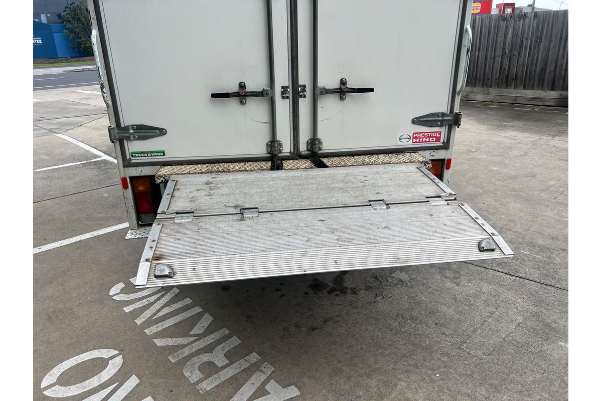 2017 Hino 300 Series 616 MWB image 24