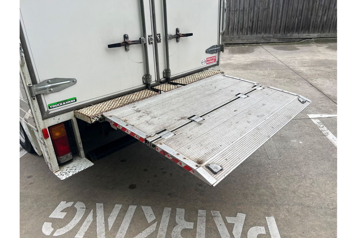 2017 Hino 300 Series 616 MWB image 25