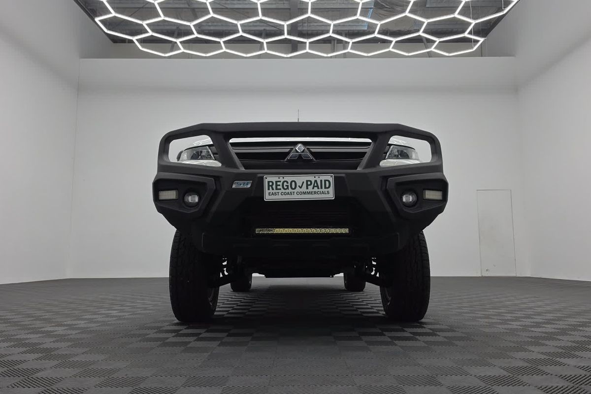 2021 Mitsubishi Triton GLX MR 4X4 image 8