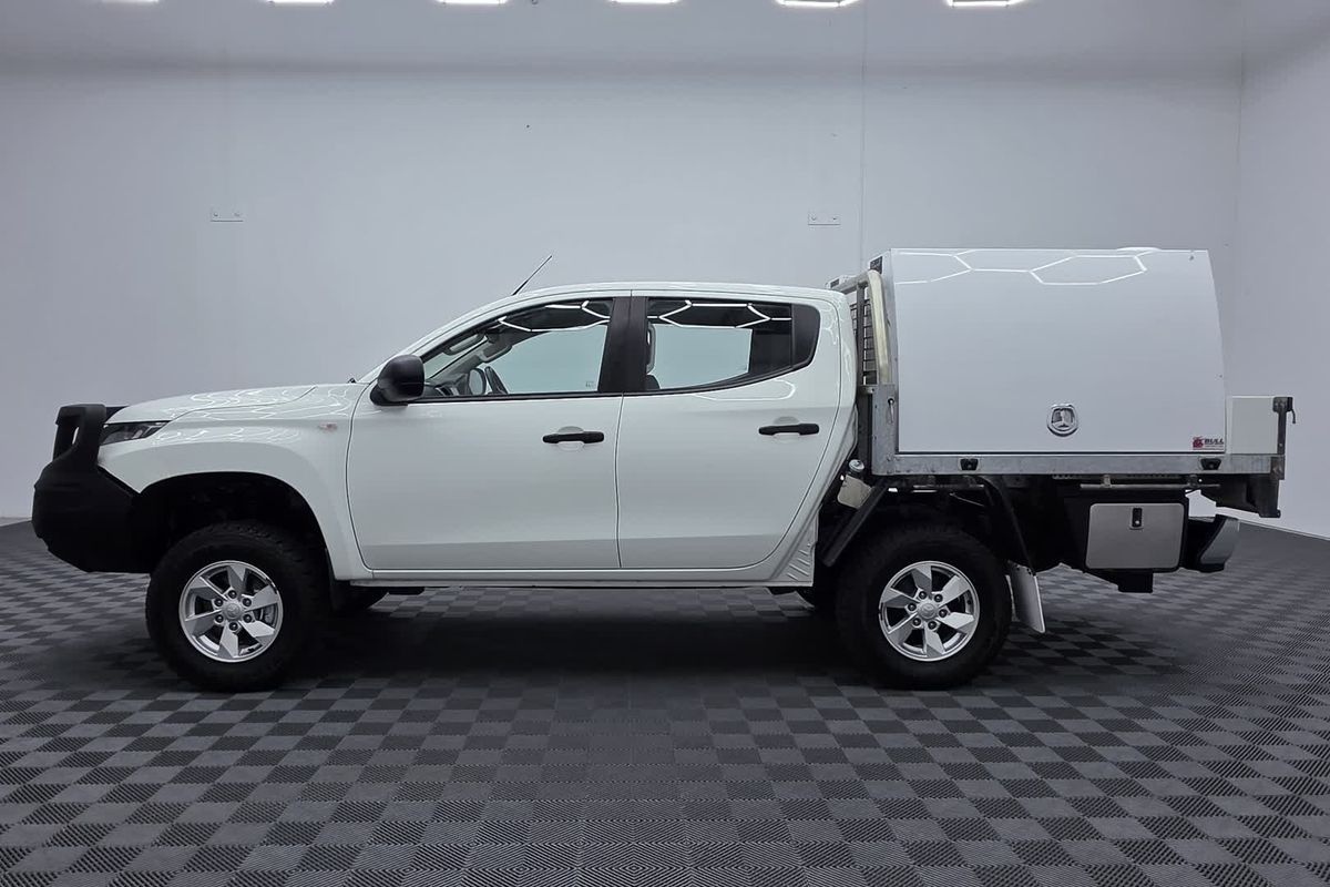 2021 Mitsubishi Triton GLX MR 4X4 image 11