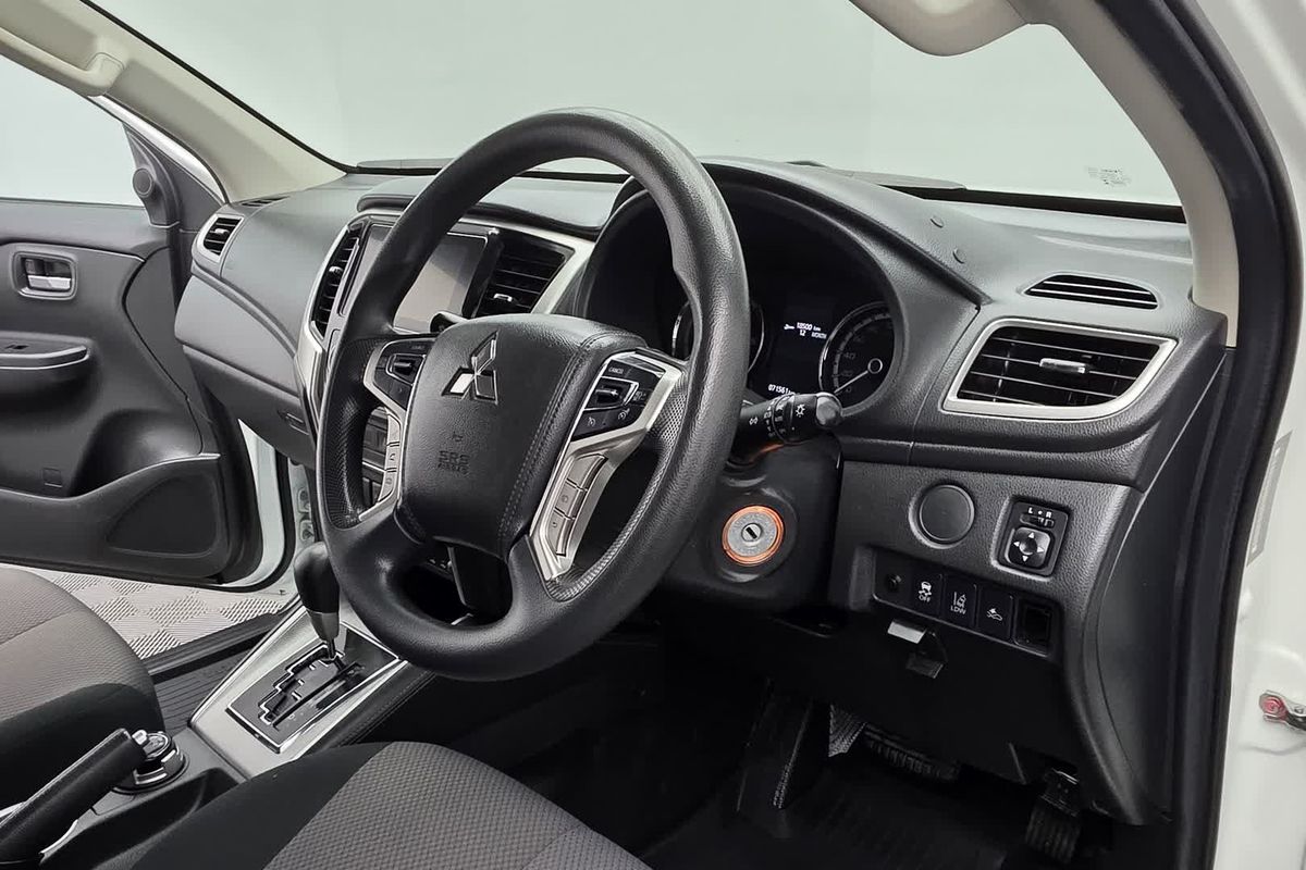 2021 Mitsubishi Triton GLX MR 4X4 image 20