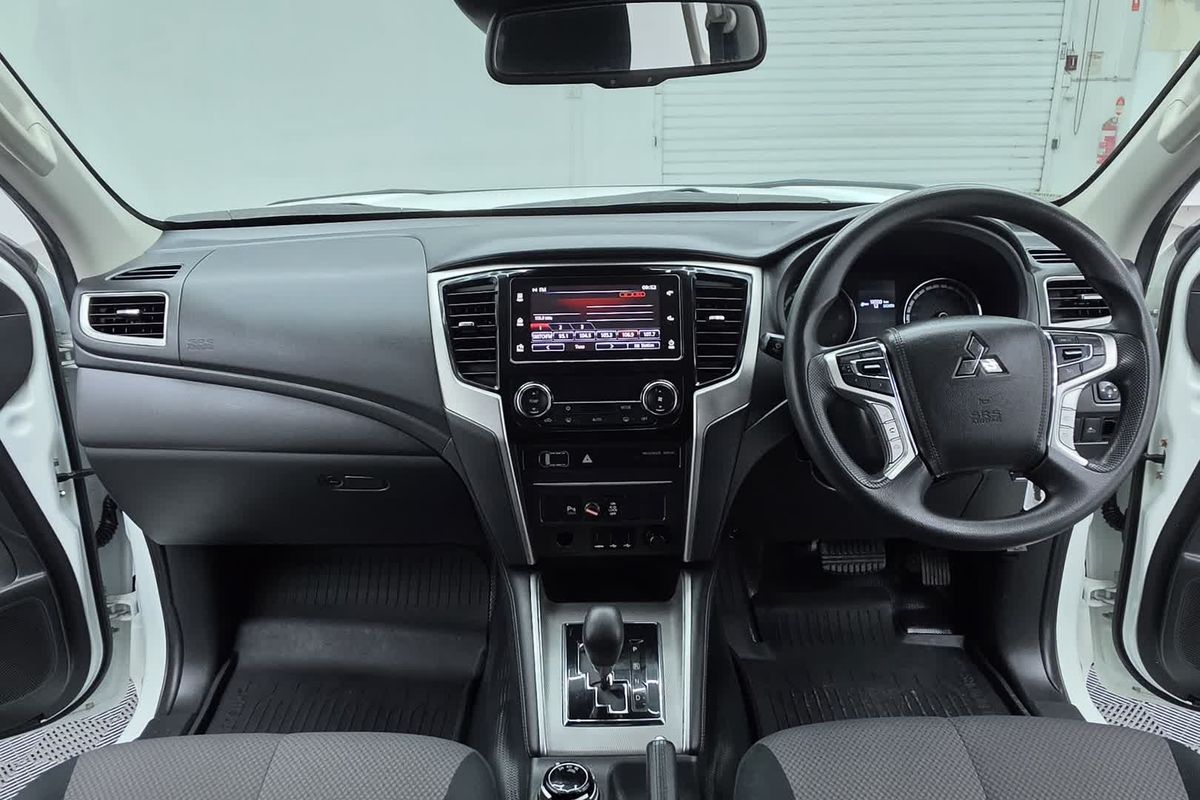 2021 Mitsubishi Triton GLX MR 4X4 image 23
