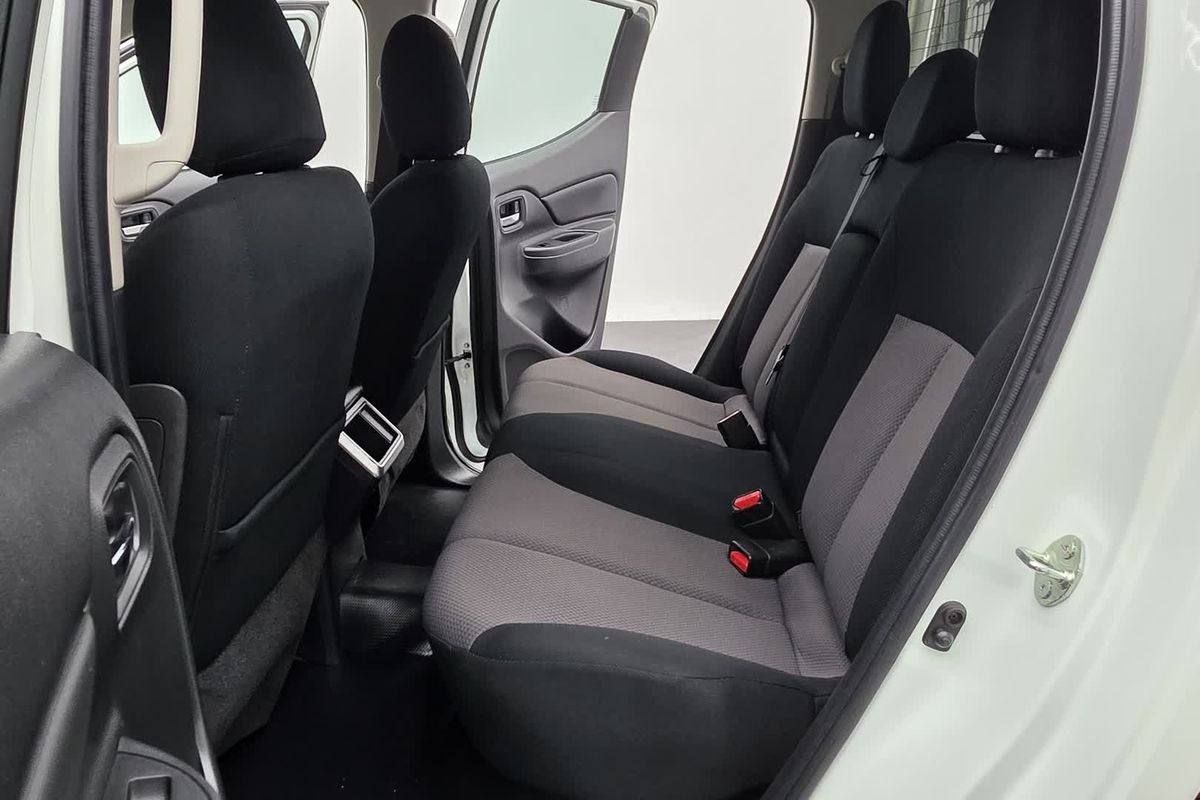 2021 Mitsubishi Triton GLX MR 4X4 image 33