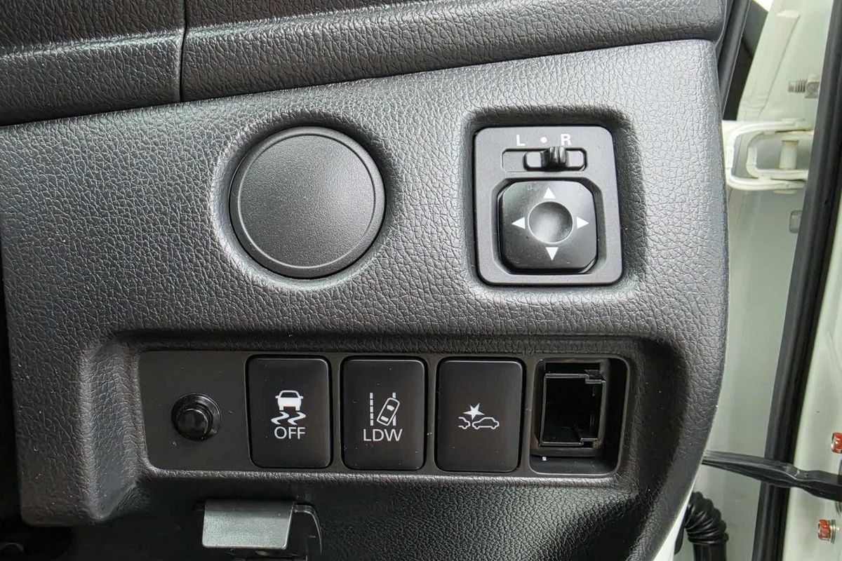 2021 Mitsubishi Triton GLX MR 4X4 image 42