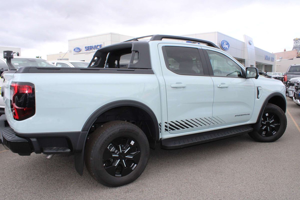 2025 Ford Ranger PHEV Stormtrak 4X4 2.3L