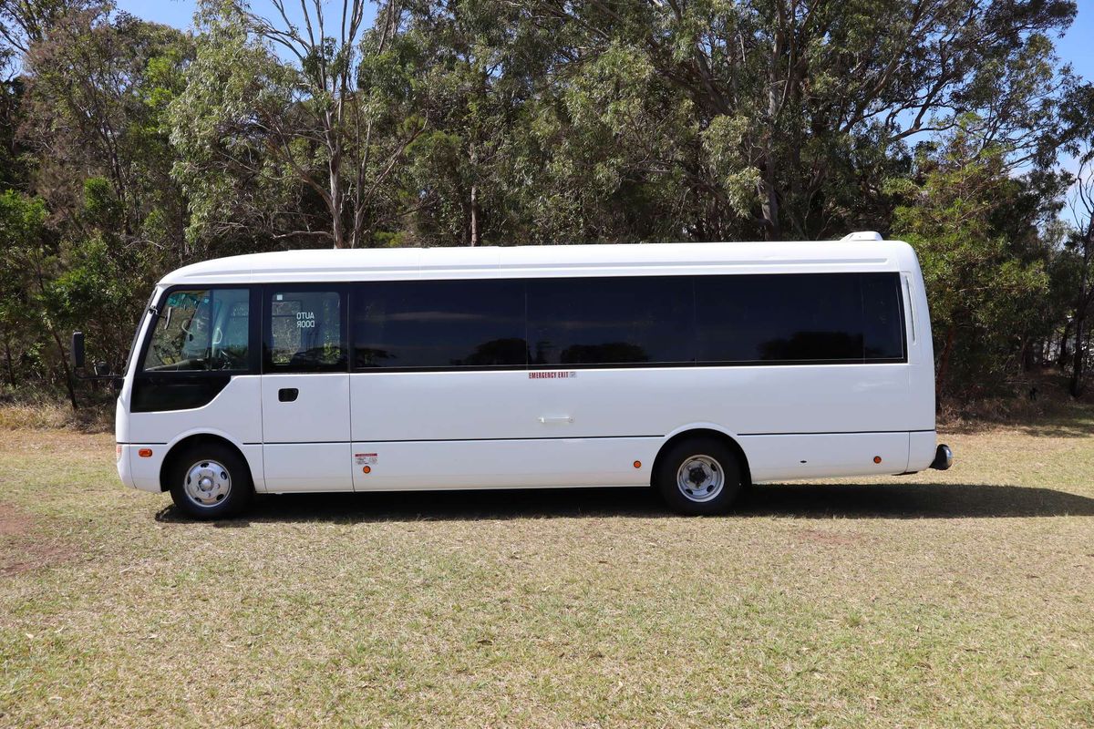 2019 Mitsubishi ROSA BUS DELUXE BE64D image 5