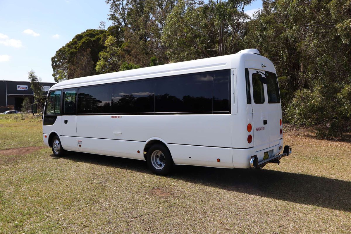 2019 Mitsubishi ROSA BUS DELUXE BE64D image 6