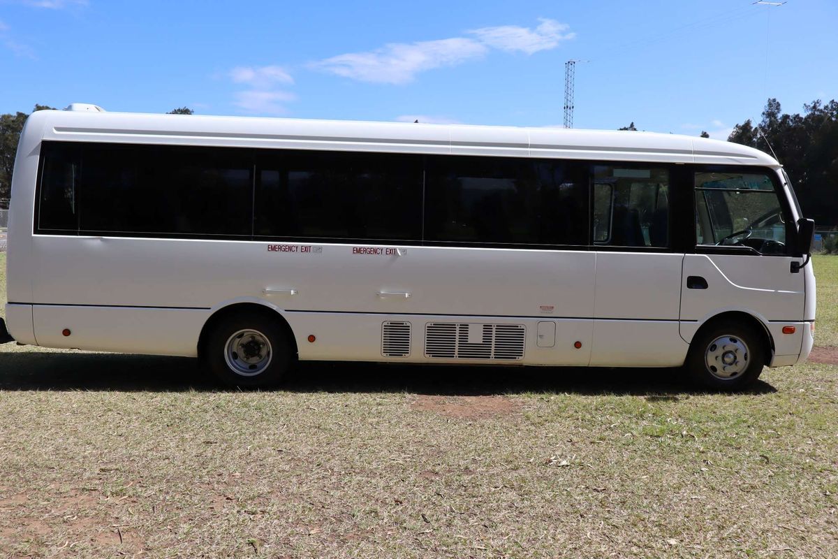 2019 Mitsubishi ROSA BUS DELUXE BE64D image 7