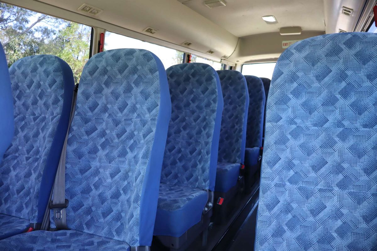 2019 Mitsubishi ROSA BUS DELUXE BE64D image 10