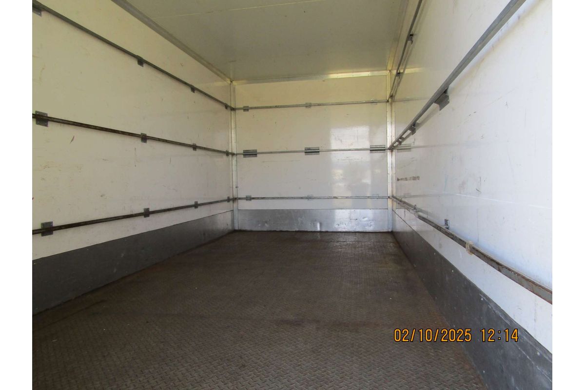 2022 Hino 300 Series 616 image 9