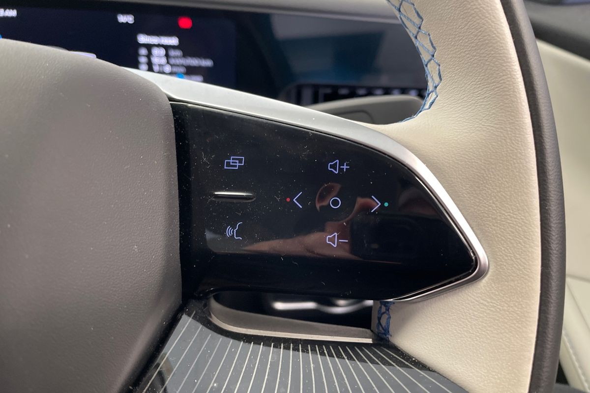 2025 OMODA JAECOO J5 EV Summit