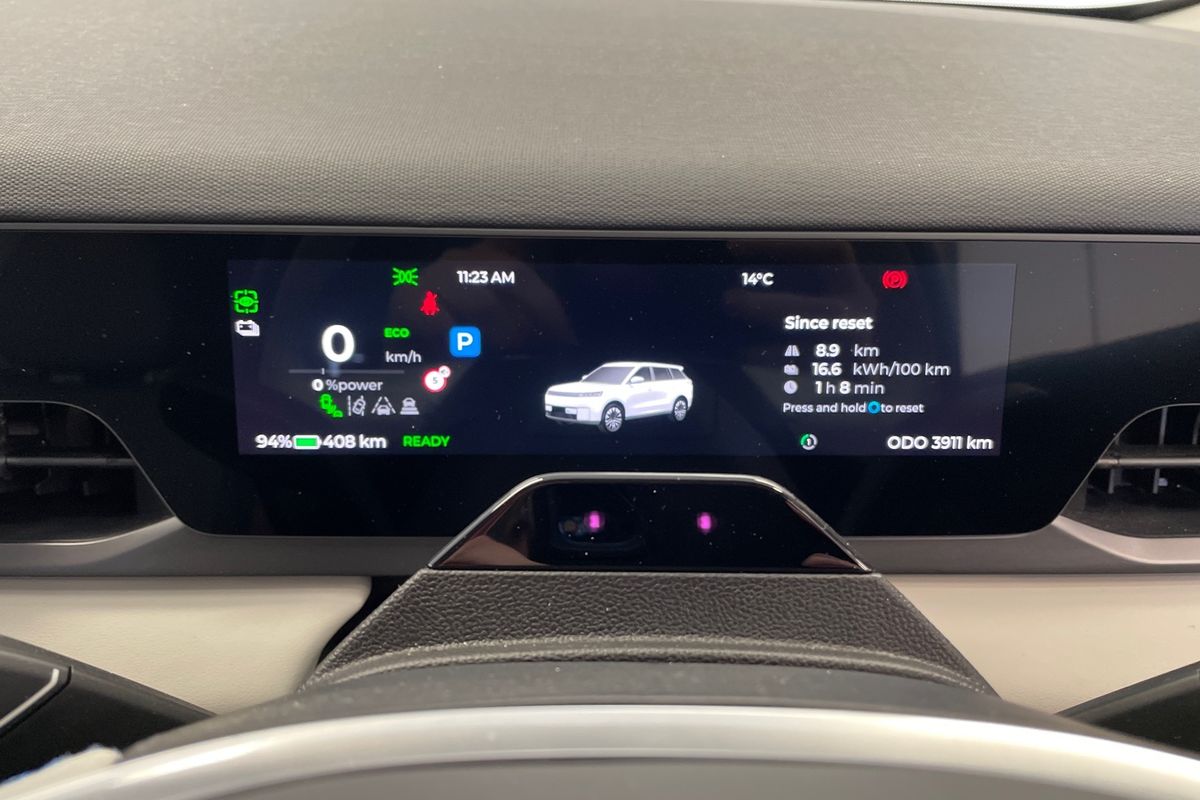 2025 OMODA JAECOO J5 EV Summit