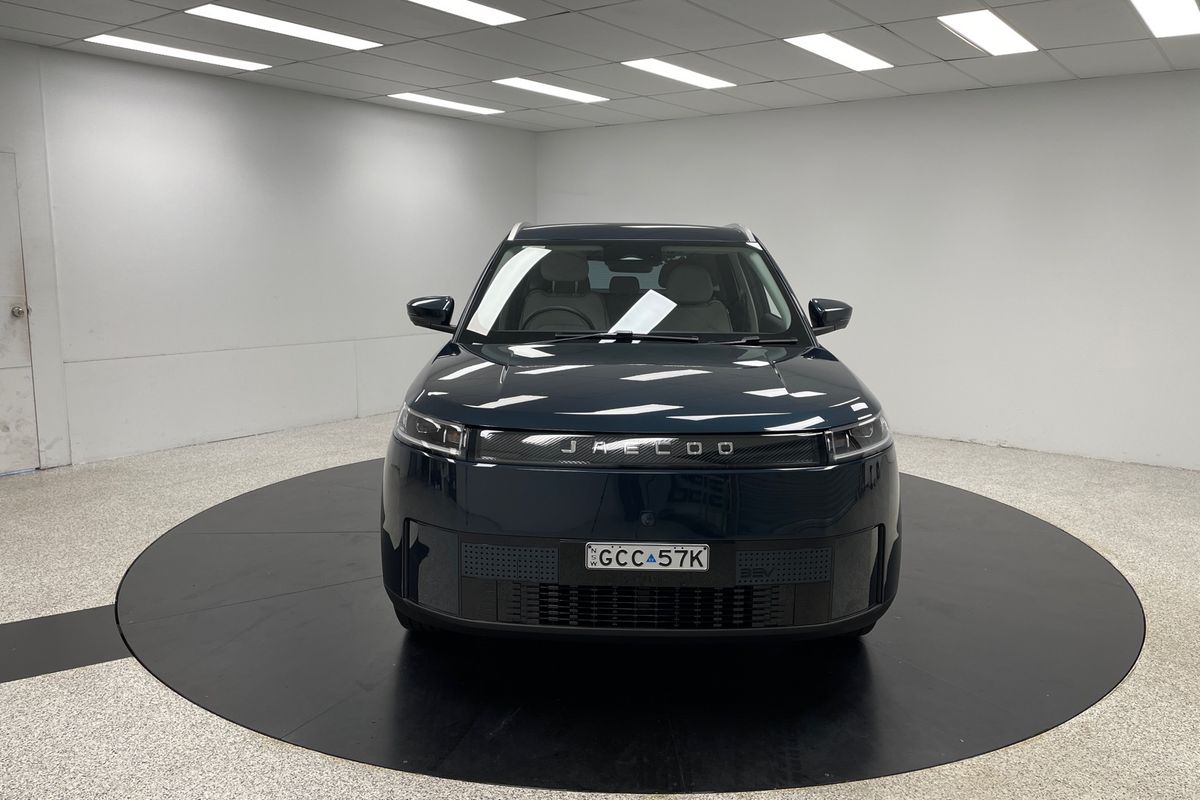 2025 OMODA JAECOO J5 EV Summit
