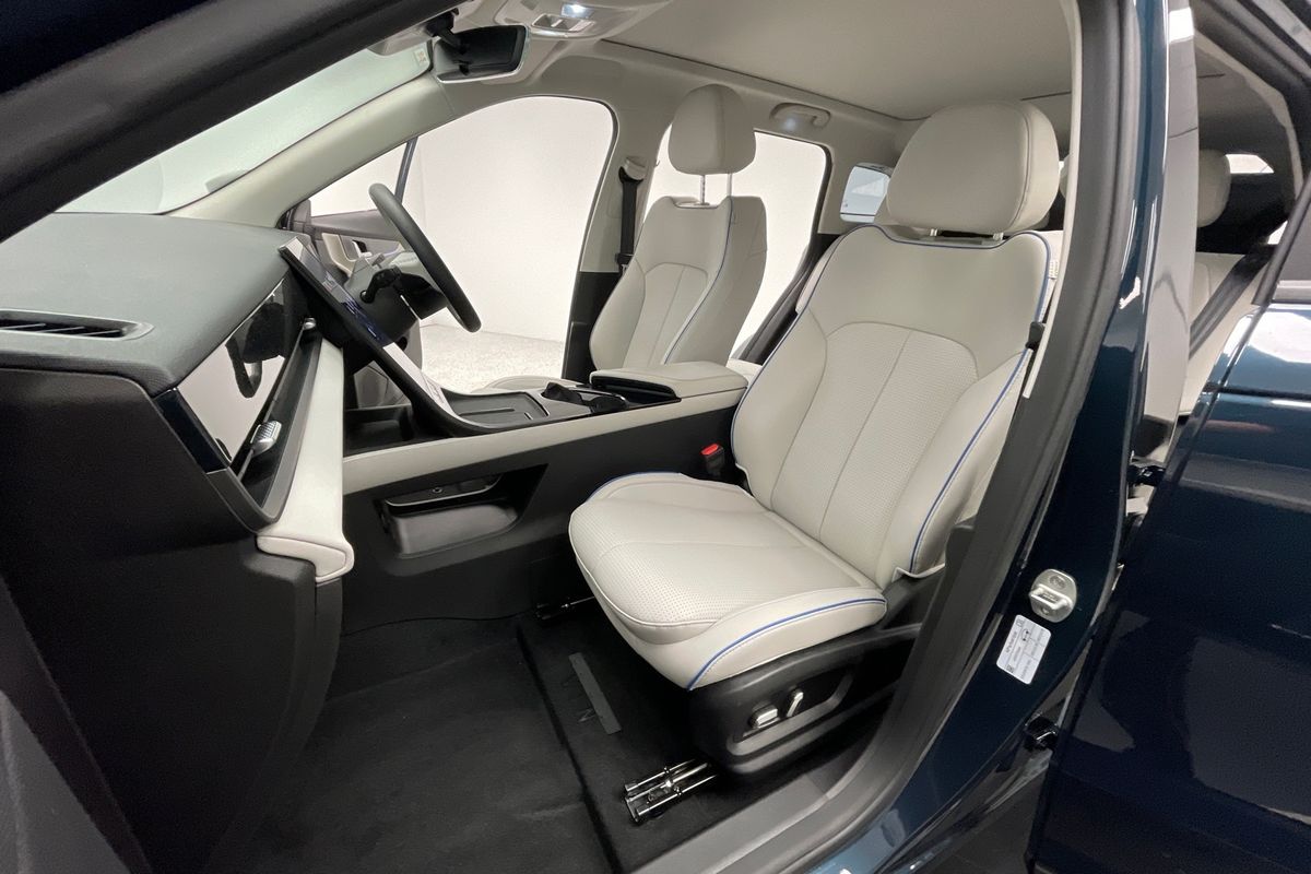 2025 OMODA JAECOO J5 EV Summit