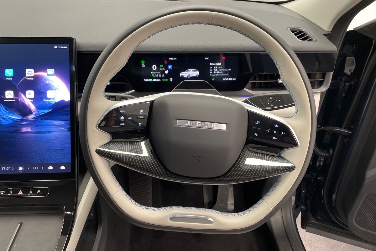2025 OMODA JAECOO J5 EV Summit