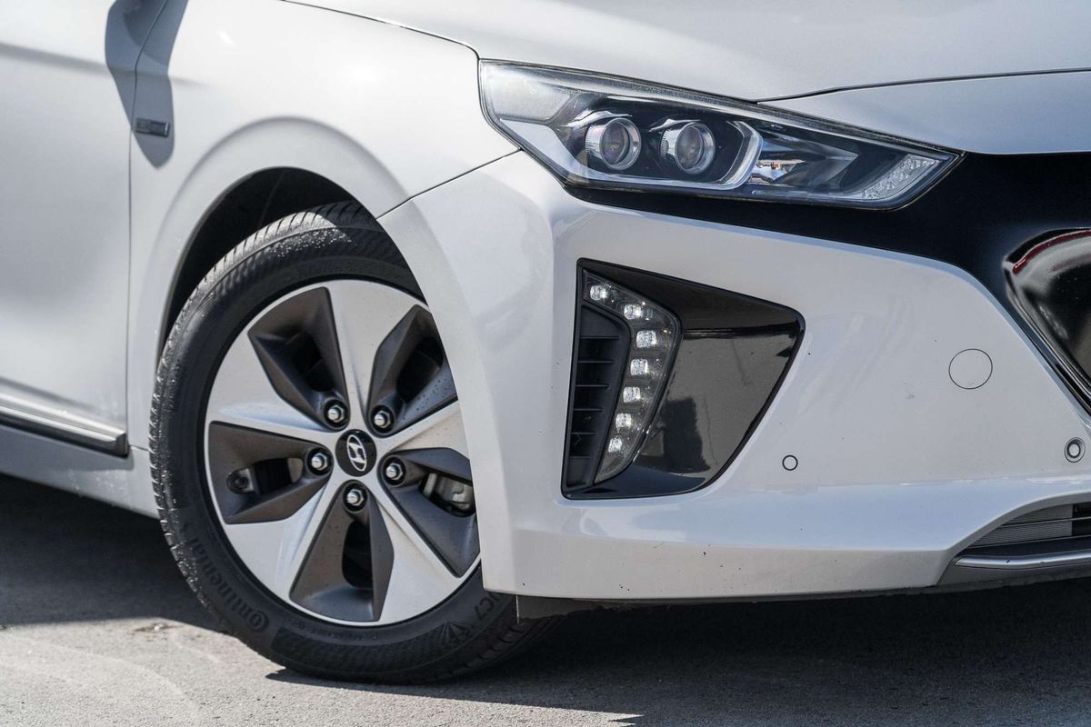 2019 Hyundai IONIQ Electric Premium AE.2