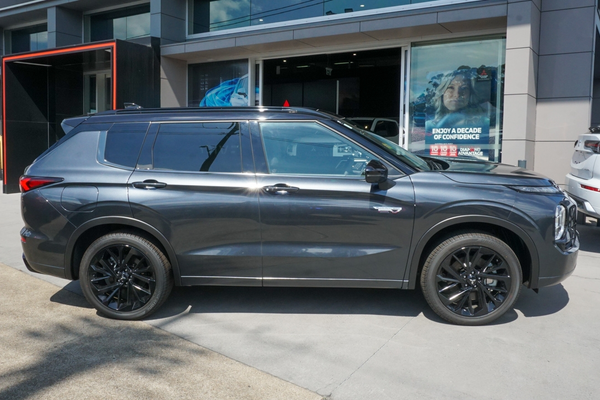2025 Mitsubishi Outlander PHEV GSR ZM thumb-4
