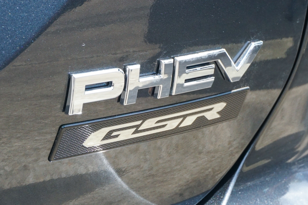 2025 Mitsubishi Outlander PHEV GSR ZM thumb-19
