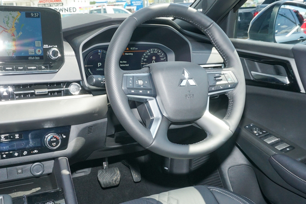 2025 Mitsubishi Outlander PHEV GSR ZM thumb-17