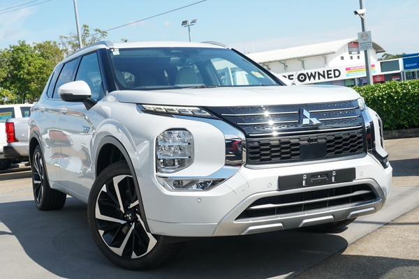 2024 Mitsubishi Outlander PHEV Exceed ZM