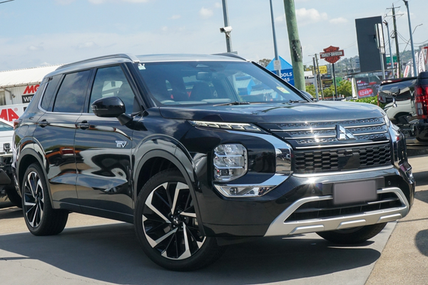 2024 Mitsubishi Outlander PHEV Exceed Tourer ZM