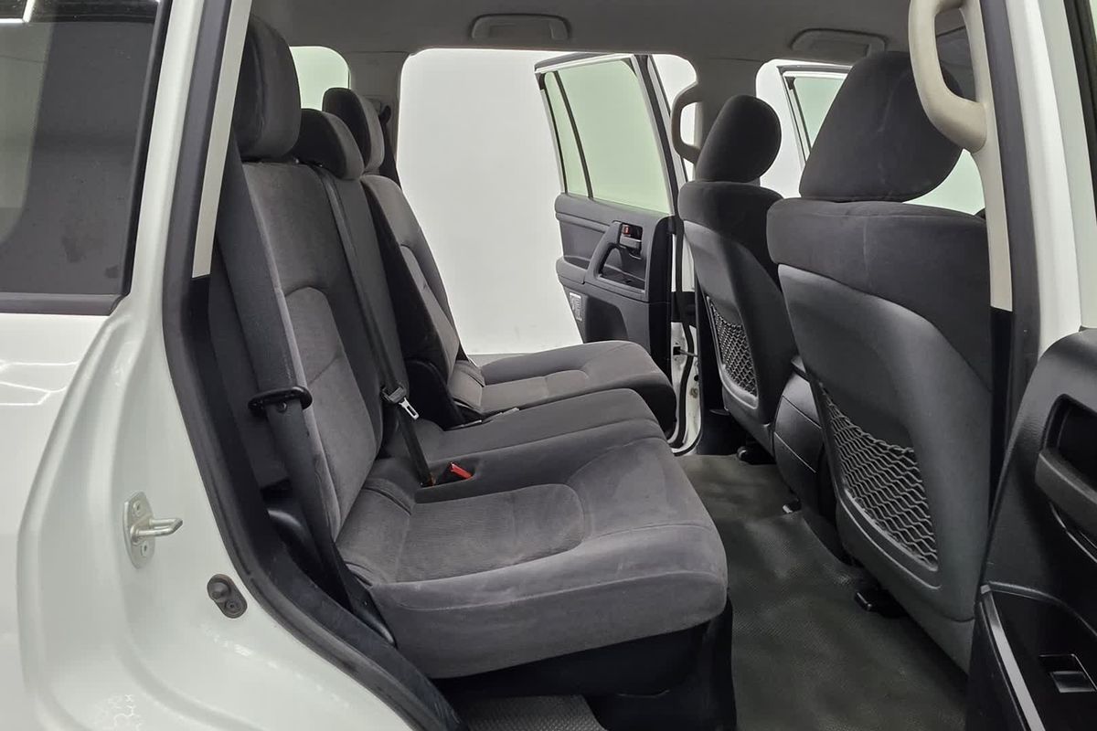 2017 Toyota Landcruiser GX VDJ200R image 19
