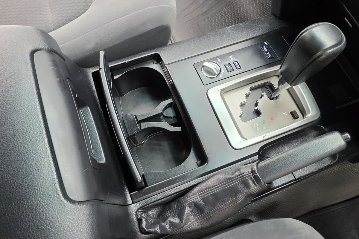 2017 Toyota Landcruiser GX VDJ200R image 33