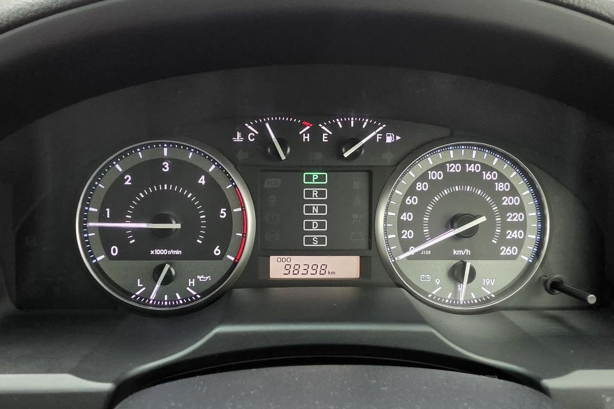 2017 Toyota Landcruiser GX VDJ200R image 37