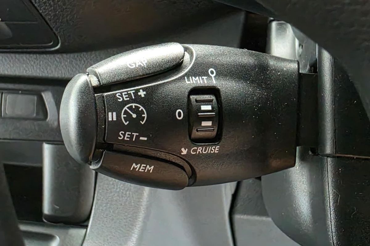 2021 Peugeot Expert 150 HDI K0 SWB