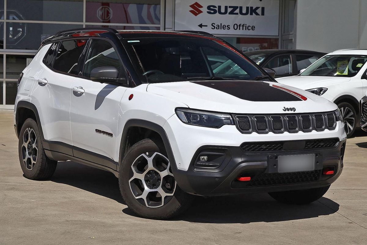 2024 Jeep Compass Trailhawk M6