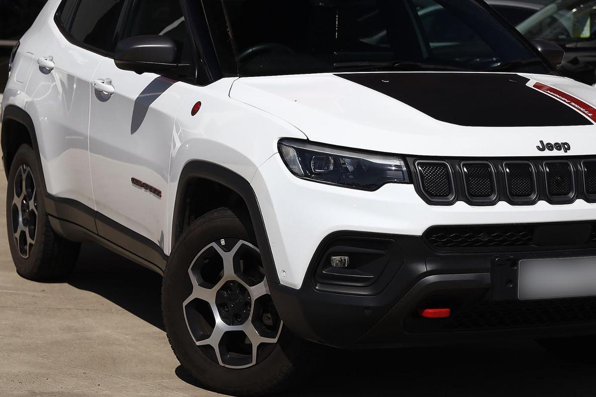 2024 Jeep Compass Trailhawk M6