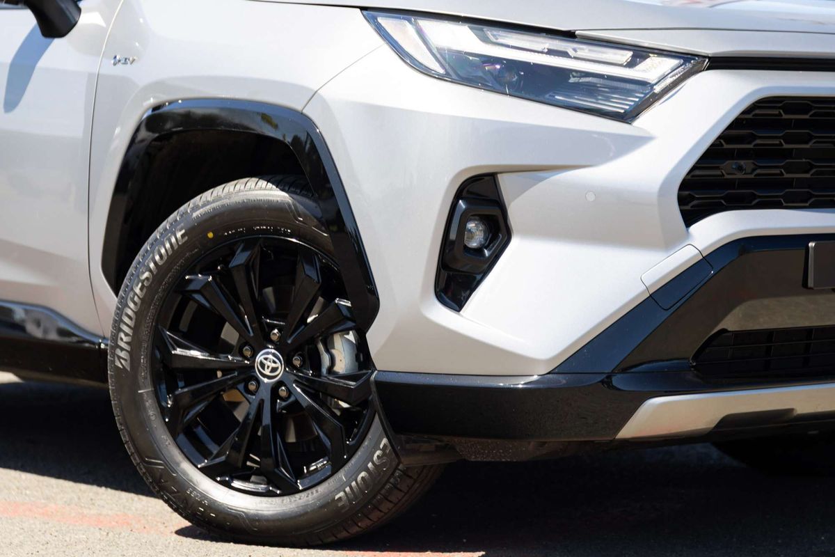 2025 Toyota RAV4 XSE AXAH52R