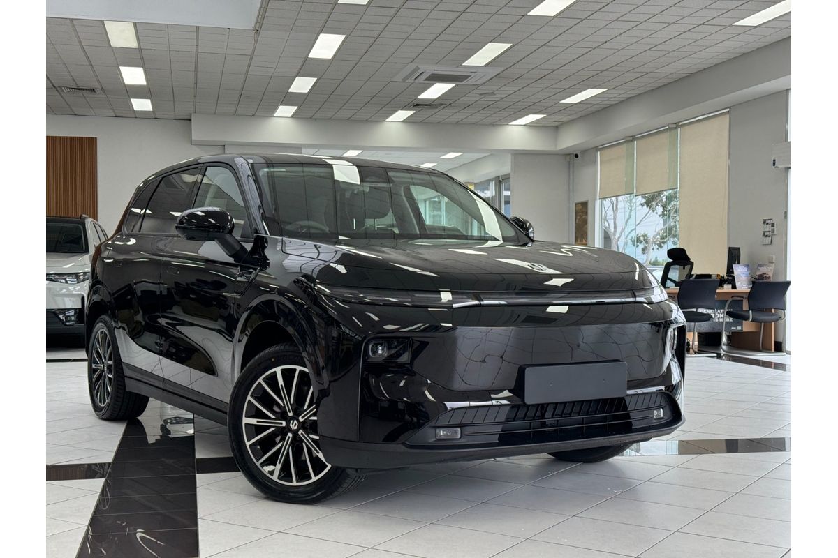 2026 Leapmotor B10 Design LR A12