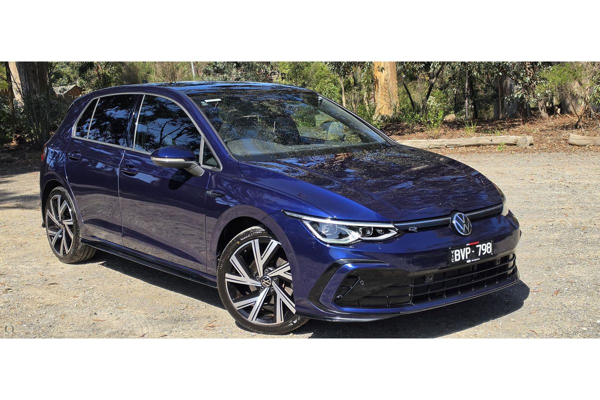 2022 Volkswagen Golf 110TSI R-Line 8