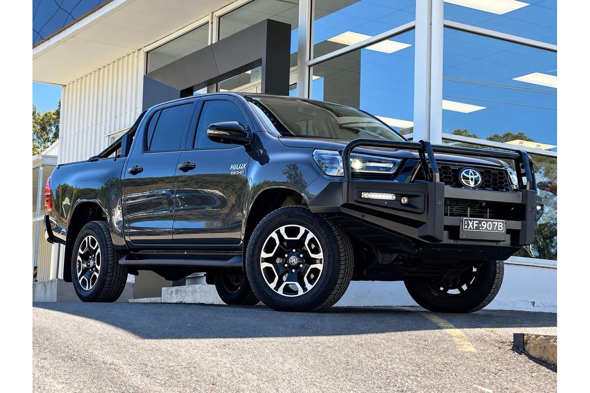 2025 Toyota Hilux SR5 48V GUN126R 4X4