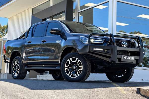 2025 Toyota Hilux SR5 48V GUN126R 4X4