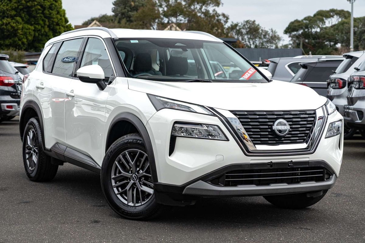 2024 Nissan X-TRAIL ST T33